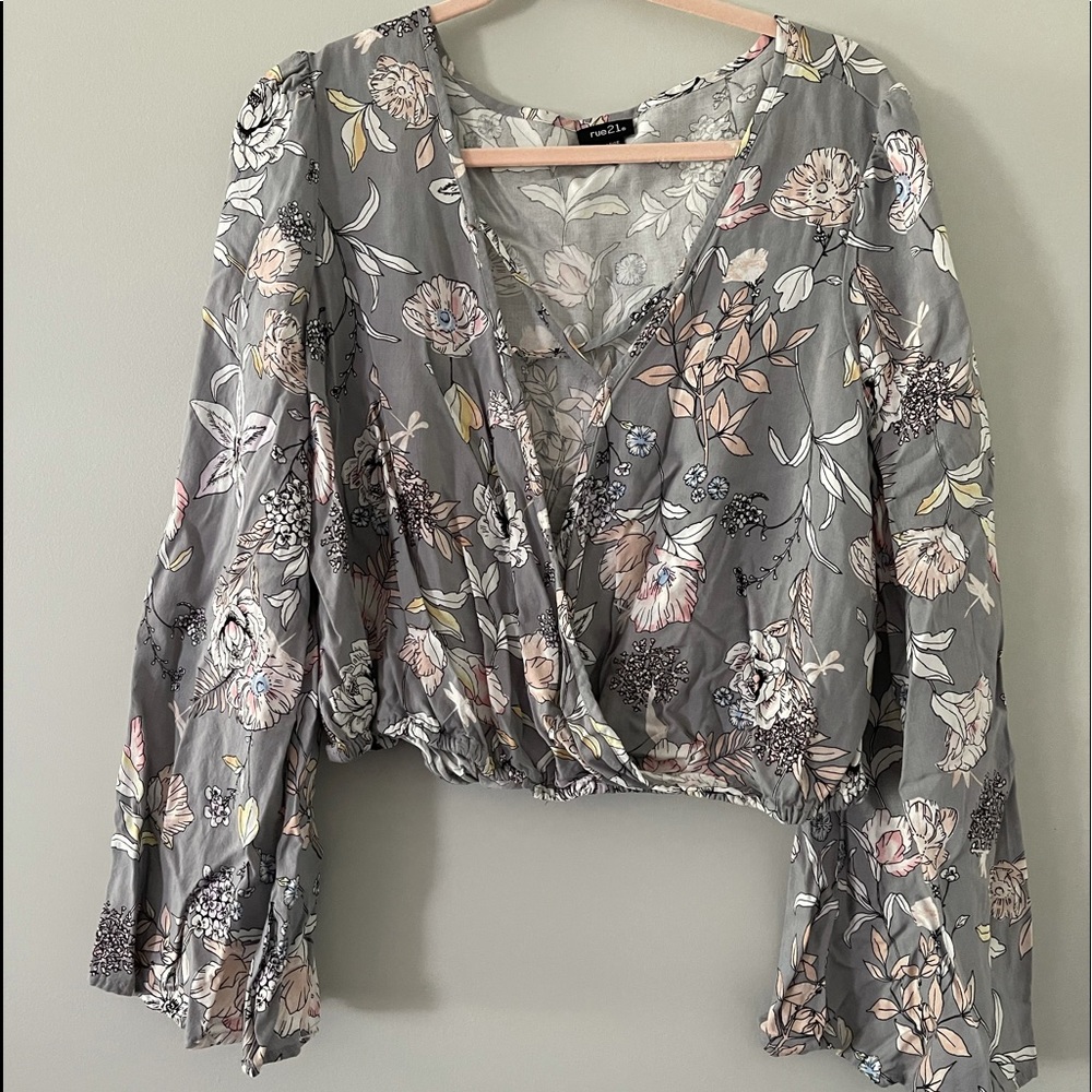 Gray Floral Rue 21 Crop Top